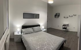 Contractors House-Welcomes All